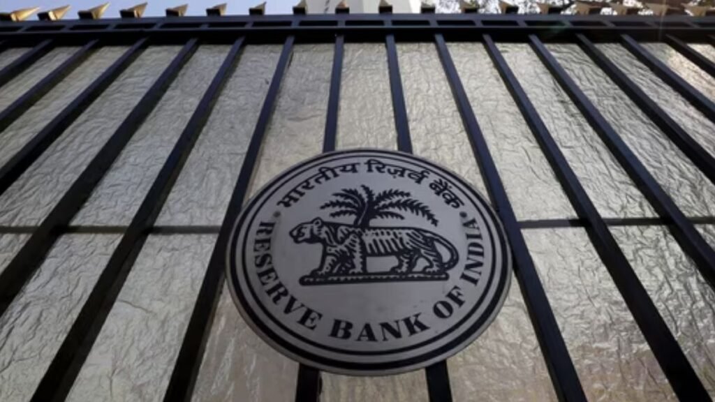 भारत सरकार ने वरिष्ठ अधिकारी अनुराधा ठाकुर को RBI के केंद्रीय निदेशक मंडल में निदेशक के रूप में नामित किया है।"