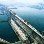 चीन ब्रह्मपुत्र नदी पर बना रहा है दुनिया का सबसे बड़ा बांध: भारत के लिए खतरे की घंटी?