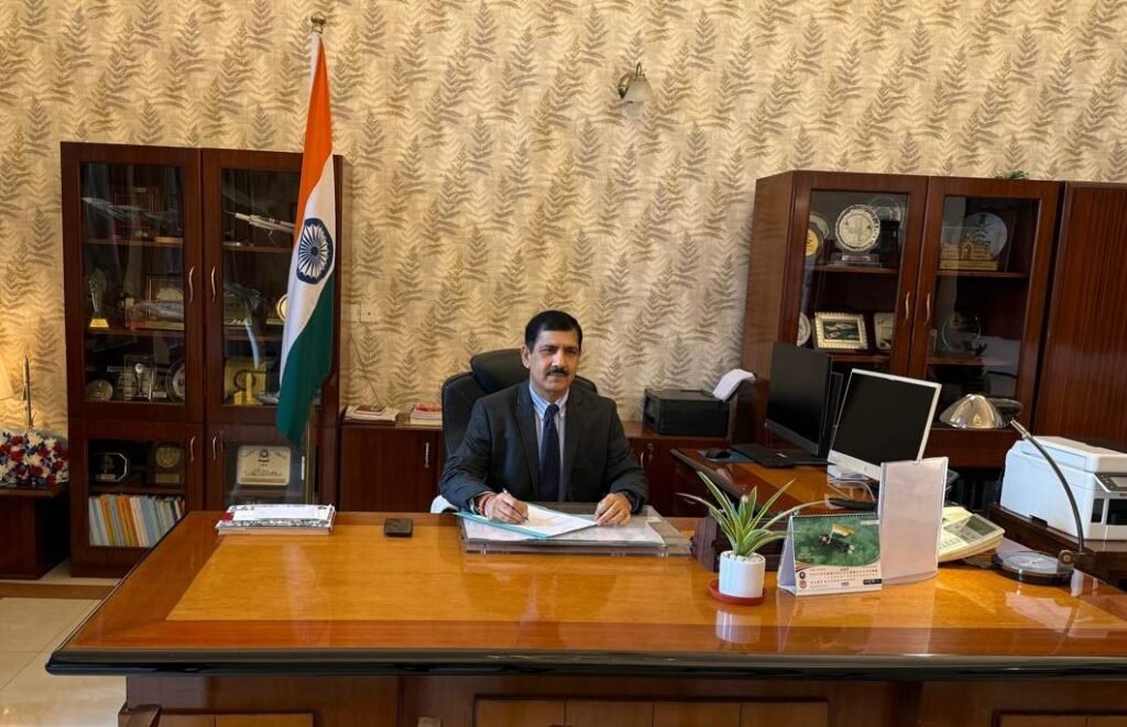 डॉ. मयंक शर्मा ने वित्तीय सलाहकार (रक्षा सेवा) के पद का कार्यभार संभाला