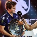 मैग्नस कार्लसन ने रचा इतिहास, जीता पहला शतरंज ई-स्पोर्ट्स वर्ल्ड कप