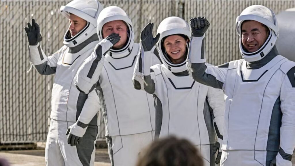 स्पेसएक्स ने NASA के क्रू-11 मिशन को सफलतापूर्वक लॉन्च