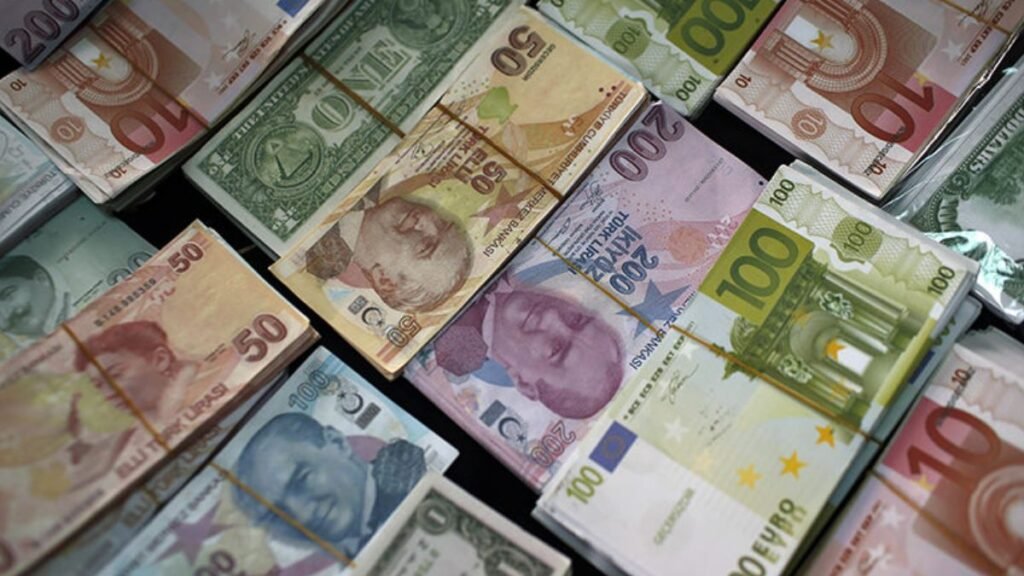 जून तिमाही में घटा भारत का चालू खाता घाटा, पहुँचा 2.4 अरब डॉलर पर