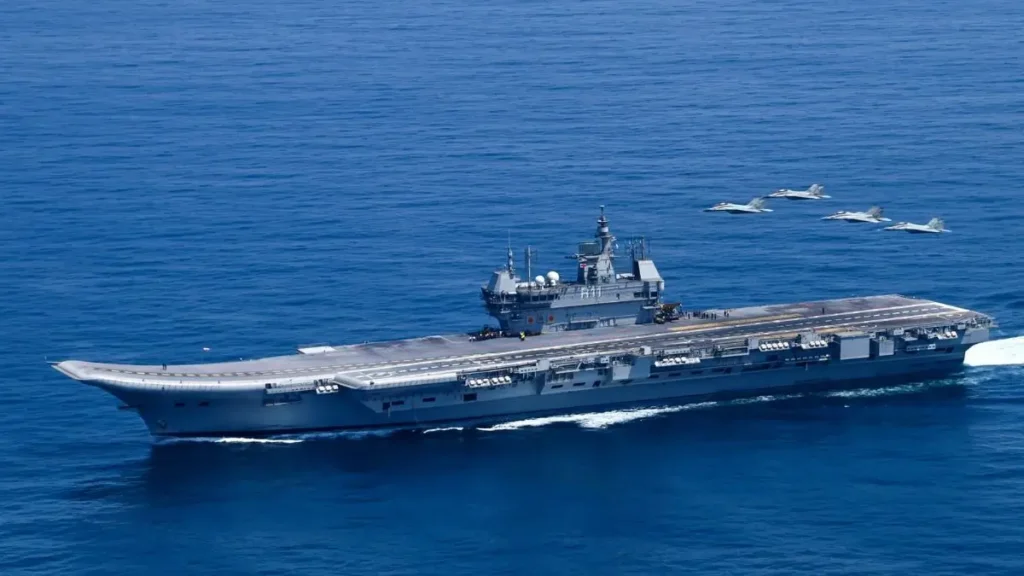 भारत और ब्रिटेन की नौसेनाओं के बीच द्विपक्षीय अभ्यास ‘कोंकण-2025’ की शुरुआत