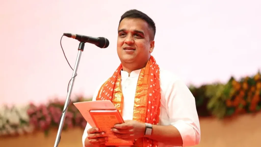 गुजरात मंत्रिमंडल में विभागों का नया बंटवारा, हर्ष संघवी को मिली उपमुख्यमंत्री की जिम्मेदारी