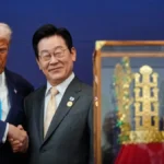 डोनाल्ड ट्रम्प को दक्षिण कोरिया का सर्वोच्च सम्मान और स्वर्ण मुकुट से नवाज़ा गया