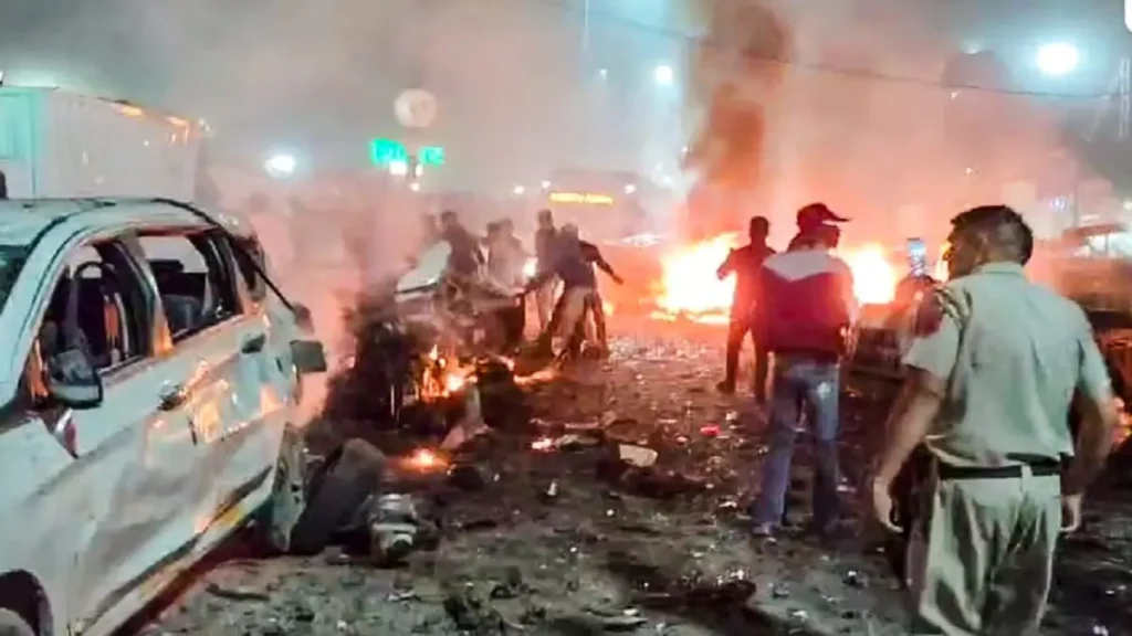 लाल किला विस्फोट 2025: पूरी घटना का अवलोकन और अब तक की जांच