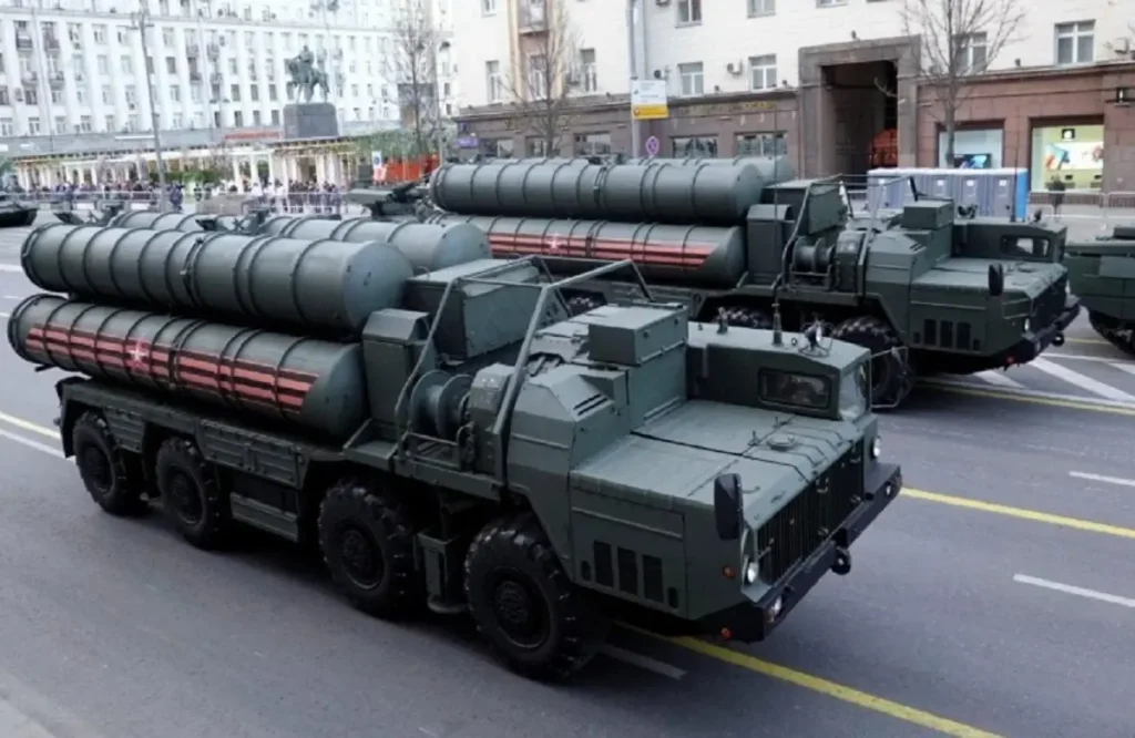 S-500 मिसाइल सिस्टम: फीचर्स, रेंज, स्पीड, तुलना और भारत की रणनीतिक दिलचस्पी