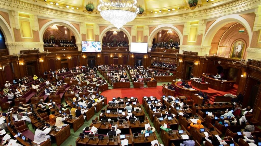 ₹9.13 ट्रिलियन का यूपी बजट 2026–27 पेश, इंफ्रास्ट्रक्चर और रोजगार पर बड़ा दांव